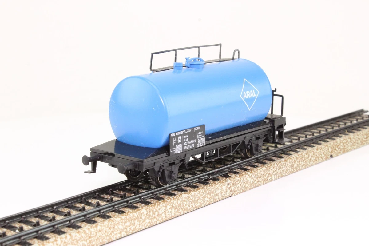 Märklin 18032 1:43 Mercedes Aral tankwagen
