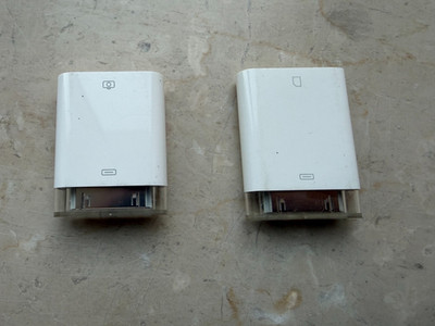 Apple iPad Camera Connection Kit (30-Pin)   USB & SD Adapter A1362 / A1358
