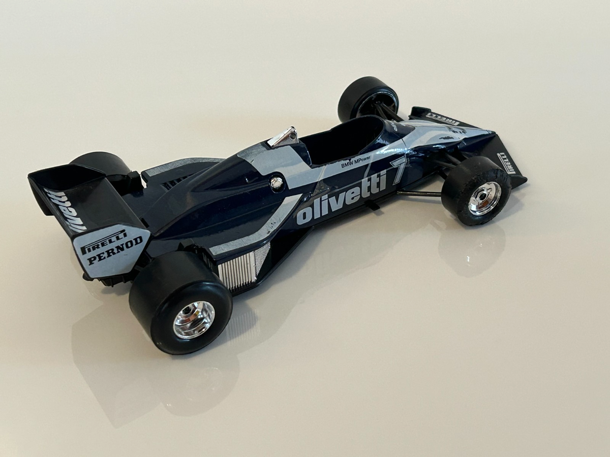 ミニカー Burago 1/24 scale 6104 - F1 Brabham BT Vintage Burago Brabham BT 52 Race Car Toy Collectible 1:24 Scale