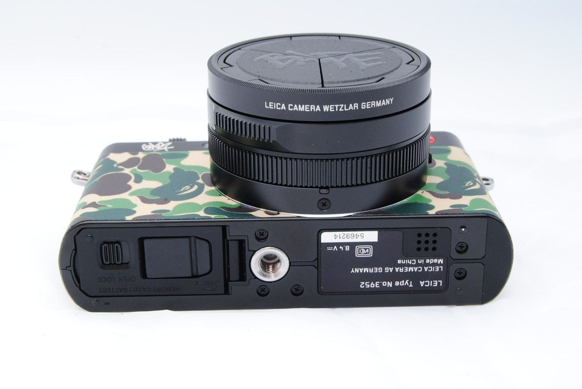 Leica D-Lux 7 Digital Camera A Bathing Ape x Stash Edition Leica D-Lux 7 Digital Camera A Bathing Ape x Stash Edition