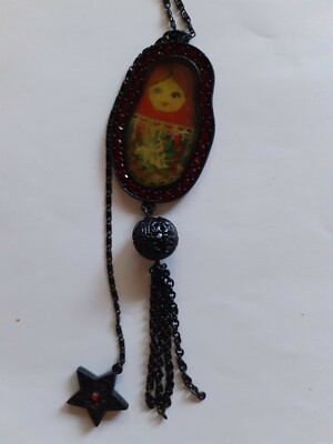 Sautoir Poupée Russe Pilgrim Argenté - Neuf Avec étiquettes, 51-55 Cm