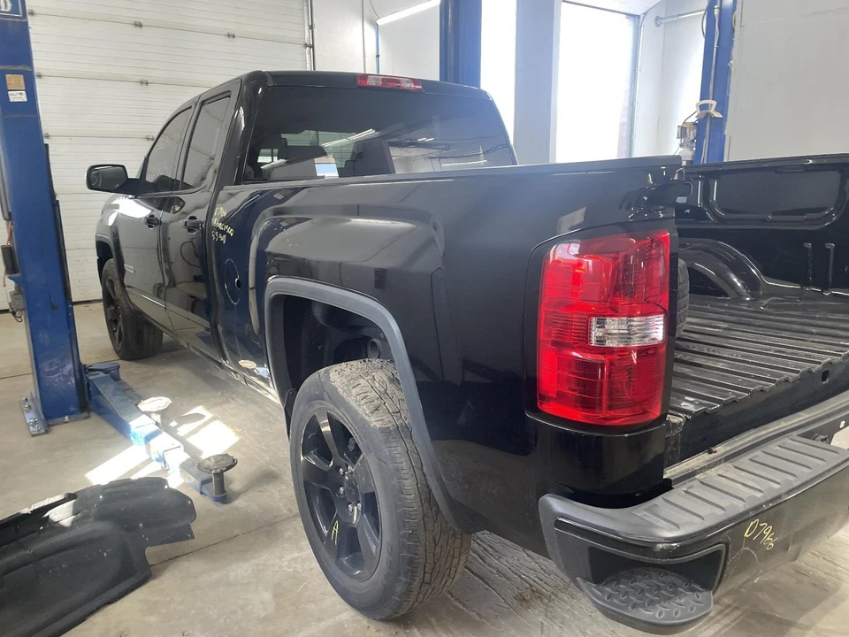 Used Fuse Box Engine fits: 2018 Gmc Sierra 1500 pickup ID 84071500 Grade A - Image 2 of 4