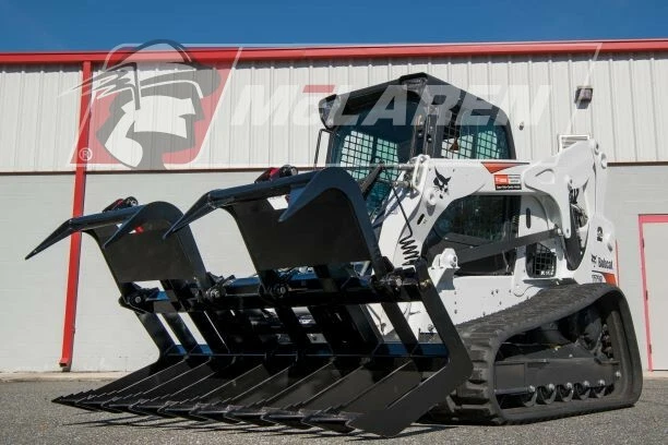 Pinza de doble raíz para minicargadora para New Holland 84" de ancho trabajo severo de McLaren Foto 3 de 4