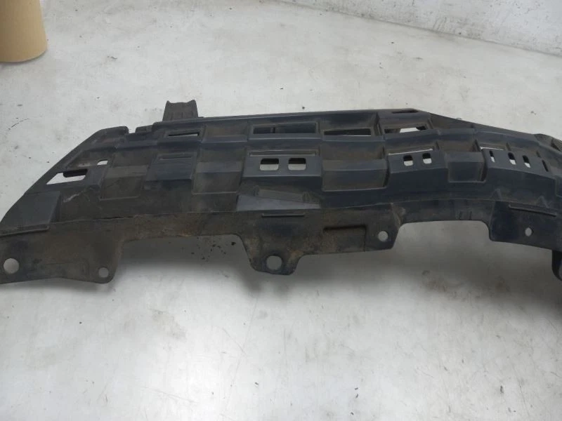 11-15 TOYOTA PRIUS PLUG-IN FRONT UPPER GRILLE - Image 4 of 4