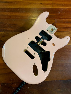 Fender Player Shell Pink Coral Strat Stratocaster Alder Body 2 Point Special Ed.
