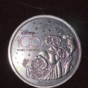 Disney World Pocket Medallion Coin - Disney 100 Years Of Wonder - Encanto