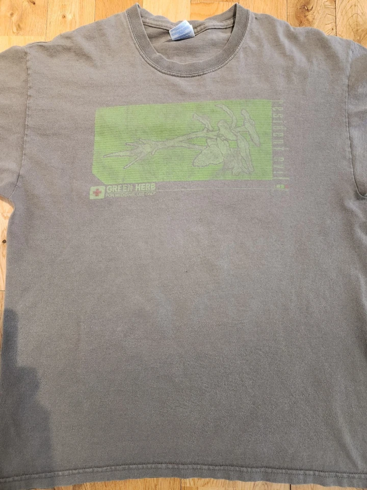RARA Camiseta Vintage Resident Evil Hierba Verde Videojuego Verde Para Hombre Grande Foto 2 de 4