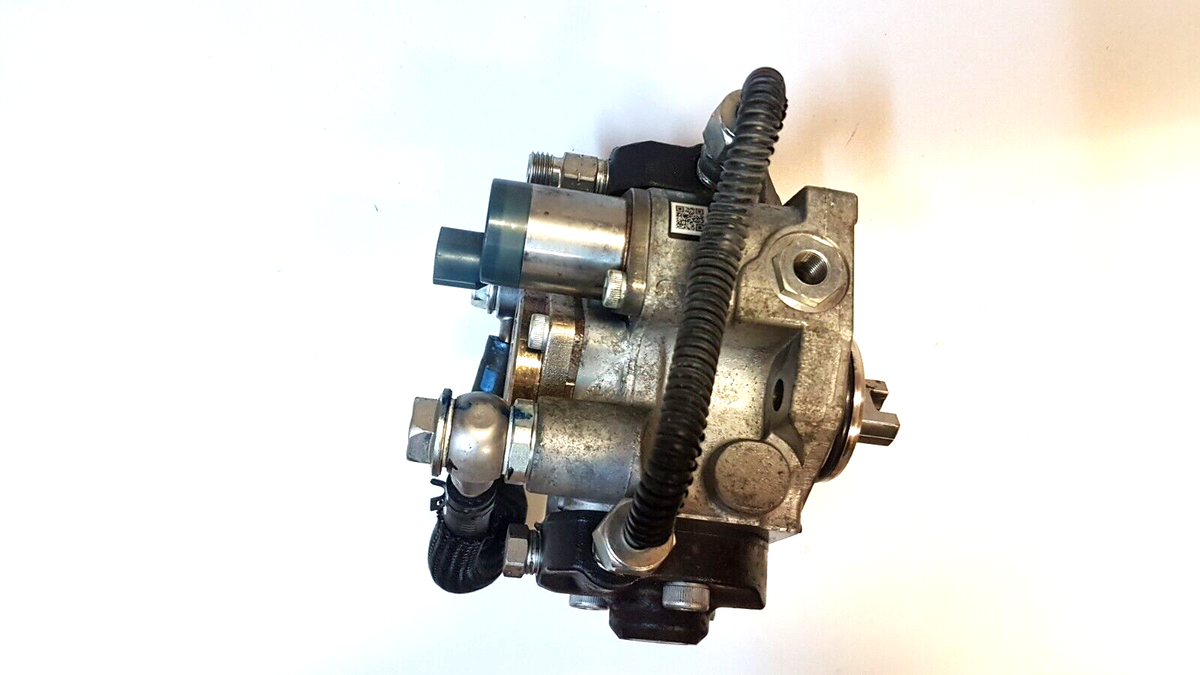 MAZDA CX-5 2018 2.2DIESEL HIGH PRESSURE FUEL PUMP OEM MAZDA CX-5 2018 2.2DIESEL HIGH PRESSURE FUEL PUMP OEM