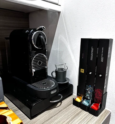 SOPORTE PARA CÁPSULAS DE 3 RANURAS PARA CÁPSULAS Y CAJAS ORIGINALES NESPRESSO. ENTREGA RÁPIDA REINO UNIDO - Imagen 1 de 2