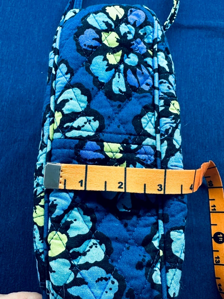 Vera Bradley маленький хипстер индиго поп сумка через плечо сумочка синий цветочный - Изображение 4 из 4