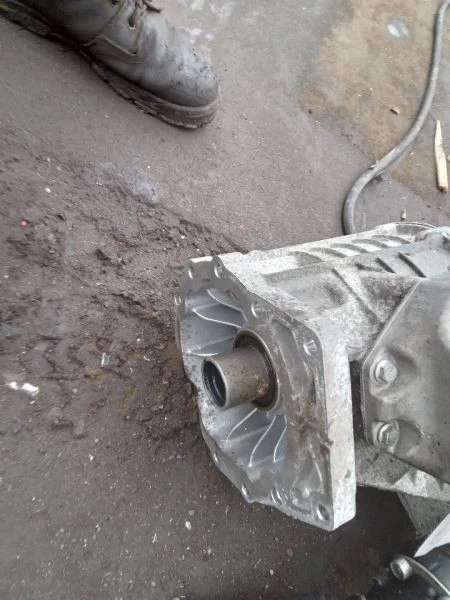 Transfer Case 4.5L With Turbo Fits 03-06 PORSCHE CAYENNE 217923 Foto 3 de 4