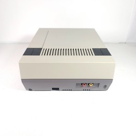 Nintendo NES Console Bundle 2 Controllers Zapper Mario Duck Hunt Cleaned