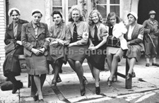 WW2 Picture Photo 1945  Cherbourg German nurses captured by Allies 4684