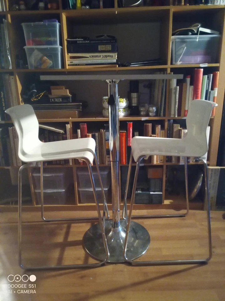 Ikea Glenn Barhocker weiß/verchromt 66cm  2Stk. + passender Tisch 