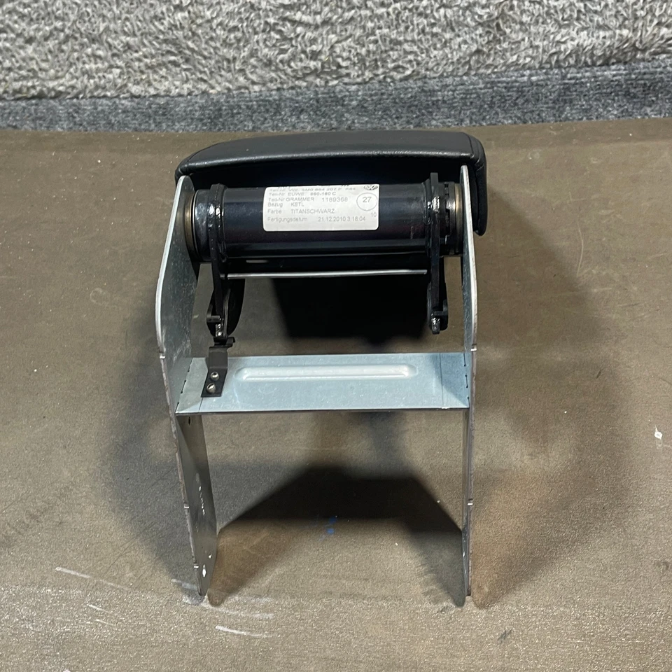 Volkswagen Tiguan 2009-2017 consola central cuero negro tapa reposabrazos deslizante Foto 4 de 4