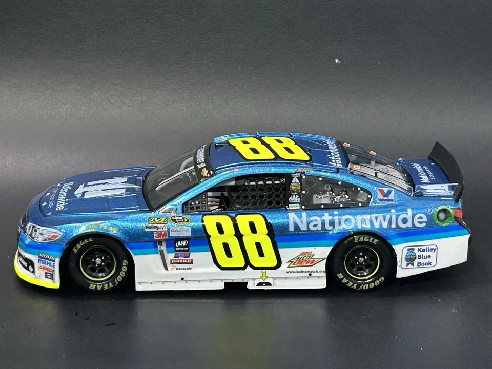 DALE EARNHARDT JR. 2015 #88 JEFF GORDON TRIBUTE LIQUID COLOR 1/24 CUSTOM - Image 3 of 4