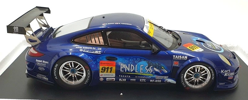 EBBRO 1/18 Scale 81001 - Porsche 911 GT3 Endless Taisan Super GT300 2012 - Image 4 of 4