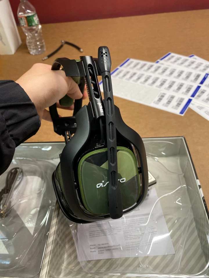 Auriculares ASTRO Gaming A40 TR Negro\Olive - Xbox One Foto 3 de 3