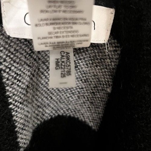 NWT Calvin Klein Cape Poncho Shawl Women's One Size Black Gray Colorblock - Picture 10 of 12
