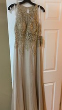Wholesale Lot New w/ Tags Women's Formalwear Dresses 1200 dresses Boutique