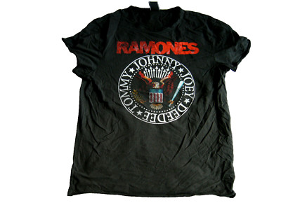 Ramones   T-Shirt!! punk, rock 04-24 some or many Years Old?!? Tag Says Size: am
