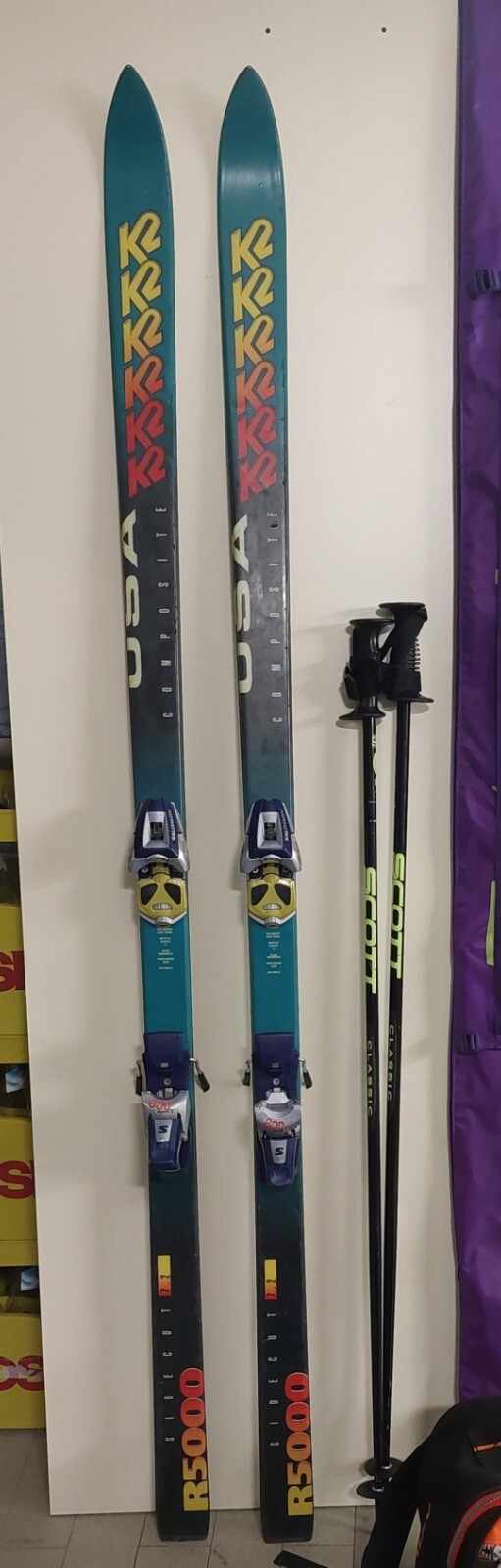 Sci K2 R5000 Sidecut con attacchi Salomon e custodia + Scarponi Salomon con zain