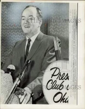 1960 Press Photo Senator Hubert Humphrey at Columbus, Ohio, news conference