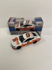 NASCAR 2021 CHASE ELLIOTT 9 DARLINGTON HOOTERS THROWBACK 1/64 CAR