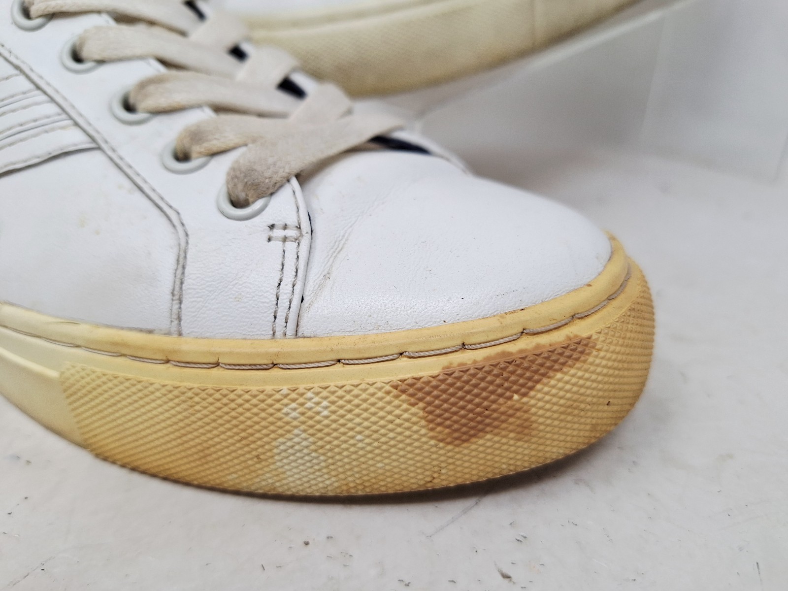 Tory Burch Womens White Leather Tennis Shoes Size 8 thumbnail 2