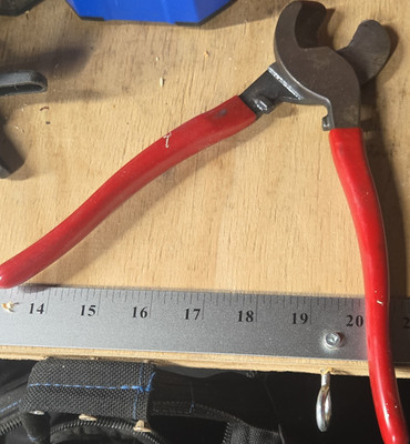 Klein Tools 63050 Cable Cutter for Copper, 8 in Red Handle, Professional Tool