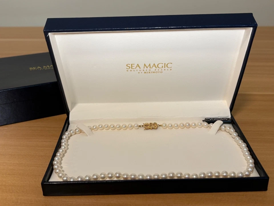 Collar de perlas cultivadas Mikimoto de 18" con cierre de lazo de oro de 14K, perlas de 5,5-6 mm Foto 2 de 4