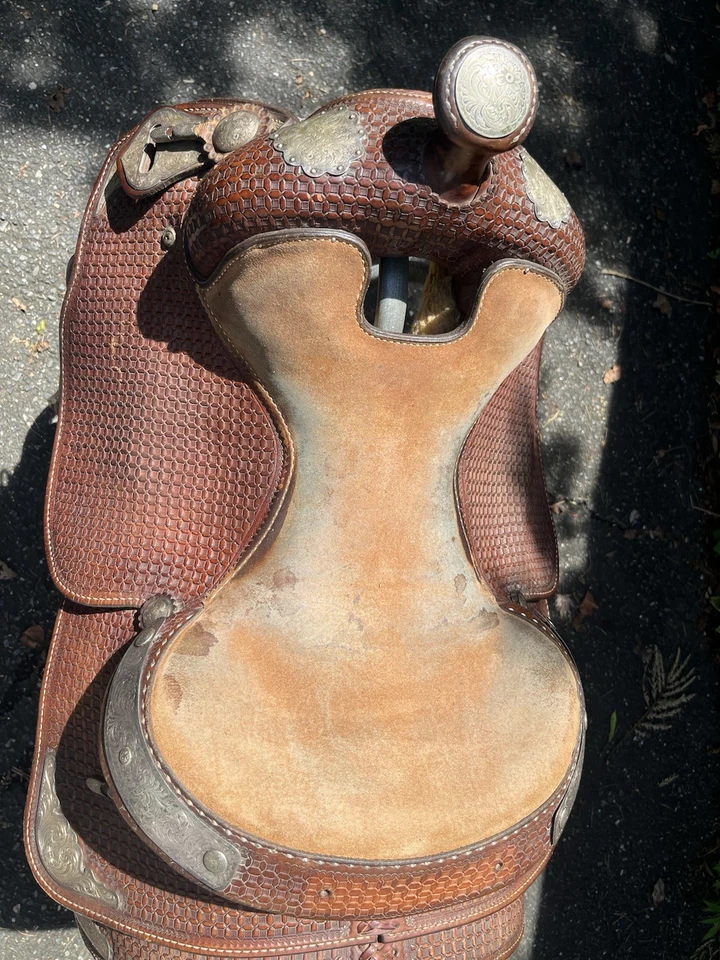 Crates 16” Western Show Saddle - Image 3 of 4