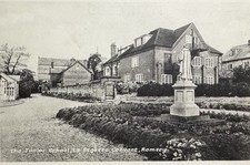 Romsey The Junior School La Sagasse Convent, B&W Vintage Postcard Hampshire