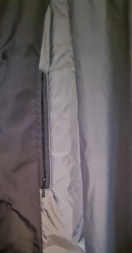 Banana Republic Mens Coat- Water Resistant -Size XL 100% Polyester And Nylon - Image 3 of 4