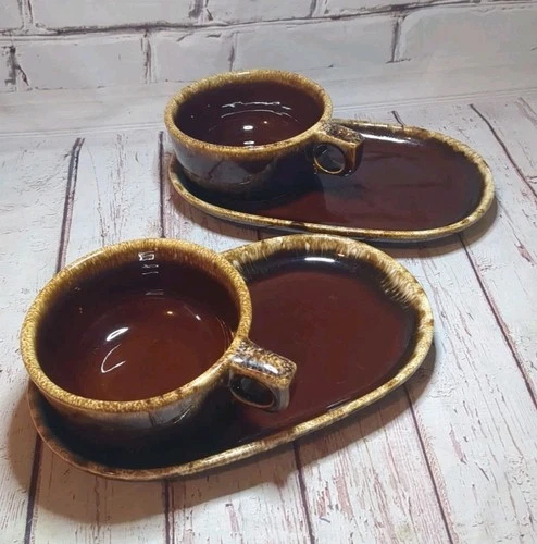VTG Hull Pottery Brown Drip Soup Mug Snack Tray Sandwich Oven Proof  Set of 2