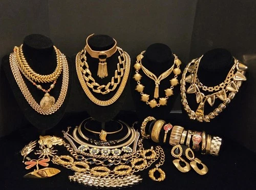 Vintage Goldtone Jewlery Lot Of 37. 5lbs 9oz. 17 Signed Monet Trifari Avon Kjl..