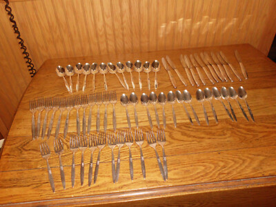 Oneida Community 62 pc svc for 12 Enchantment Gentle Rose silverplate flatware
