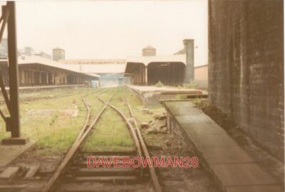 FOTO WOLVERHAMPTON NIEDRIGE SPURANSICHT DIES WURDE VON UNTER DER SONNE ST AUFGENOMMEN