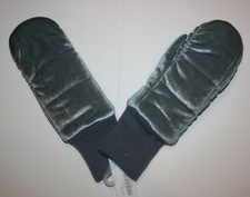 New Gymboree Girls Soft Gray Velvet Mittens size Large 10 12 year