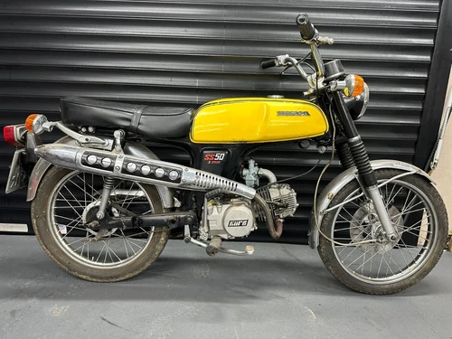 honda ss 50 cc 5 speed  for restoration - Picture 1 of 4