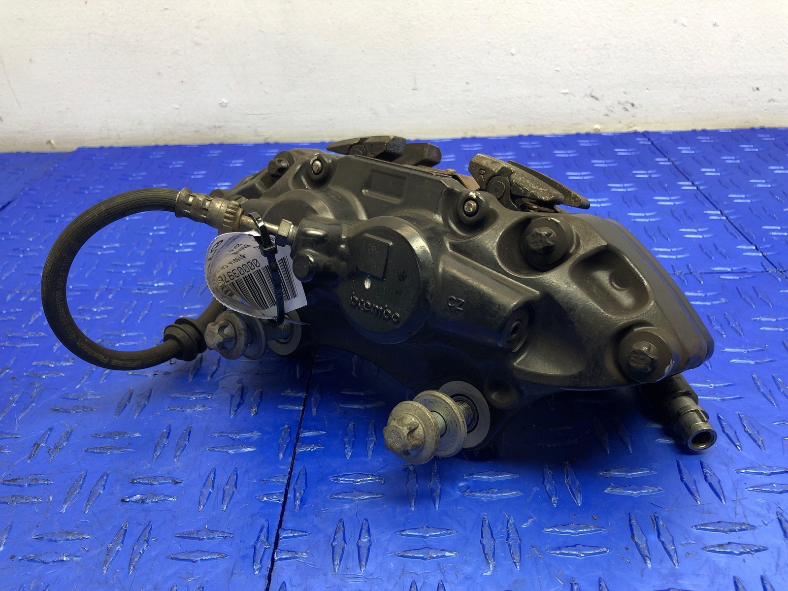 2014-2019 BMW I8 FRONT RIGHT BLACK BRAKE CALIPER OEM