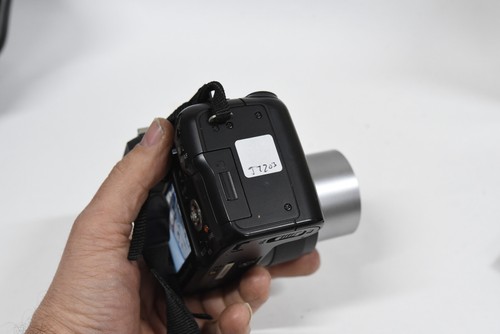 Kodak EasyShare P712 7.1MP 12x Digital Camera Works Flash Must Be Held Manually - Picture 8 of 16