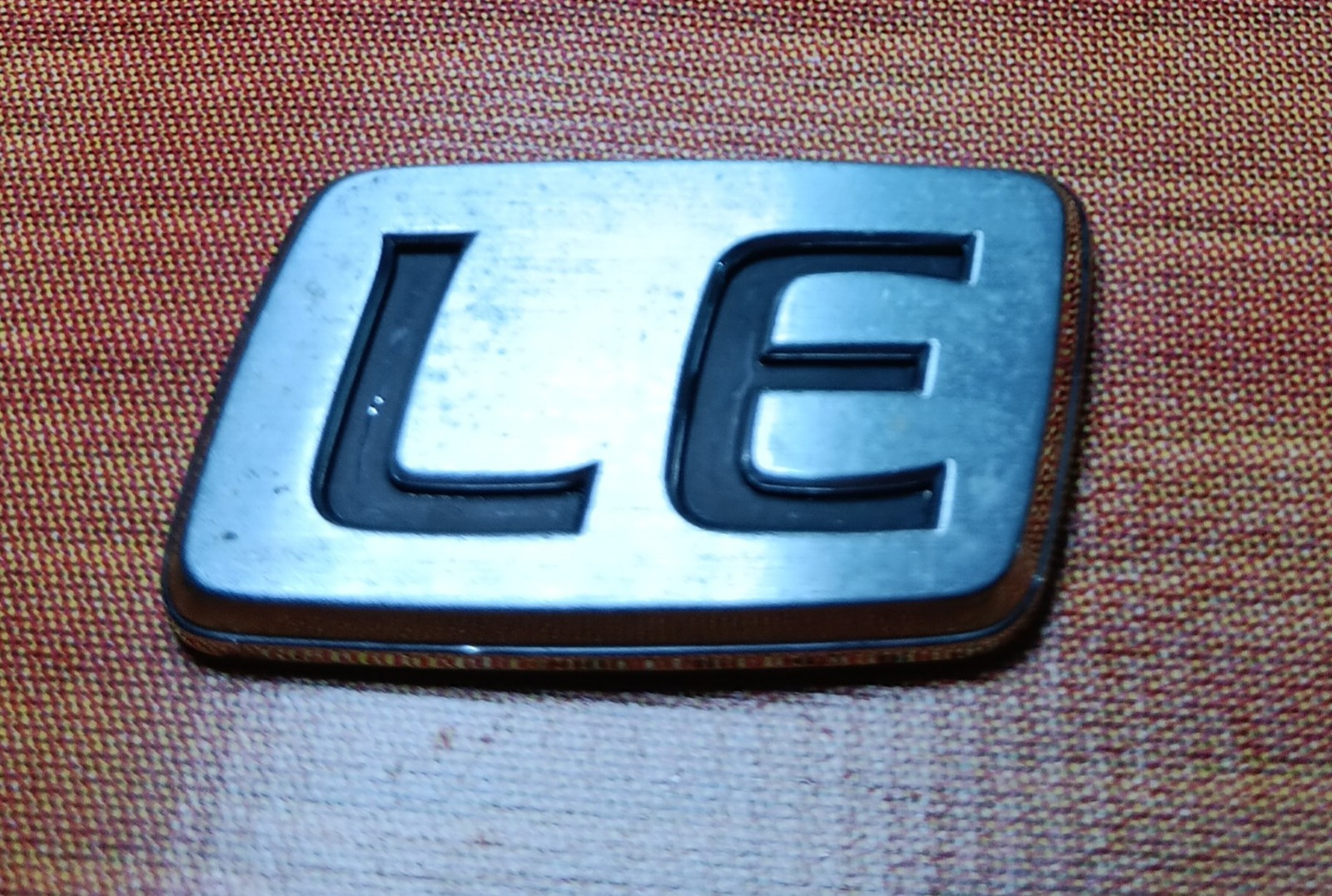1997-2001 Toyota Camry LE Emblem Badge Letters Logo Trunk Rear Chrome OEM A37 - Photo 1