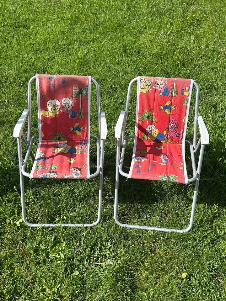 Vintage Paar 70er Jahre Kindergroße Klappliegestühle Retro Dschungelmuster - Bild 1 von 4