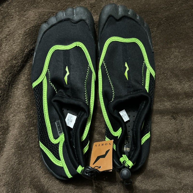 norty water shoes 38862 Size 11