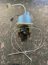 S-TEC AUTOPILOT ROLL SERVO P/N 0106-R9 WITH CONNECTORS