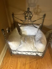 Pet Bed Gold with Canopy Metal Top with Jeweled Crown. Great Condition .