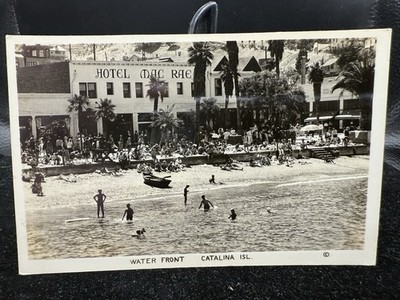 RPPC POSTCARD BEACH VIEW WATER FRONT SWIMMERS CATALINA ISLAND CALIFORNIA CA #M78