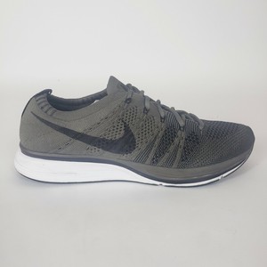 flyknit trainer olive green