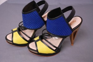 bcbg snakeskin booties